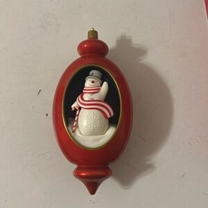 2022 Hallmark Keepsake Top Hat Snowman ornament.